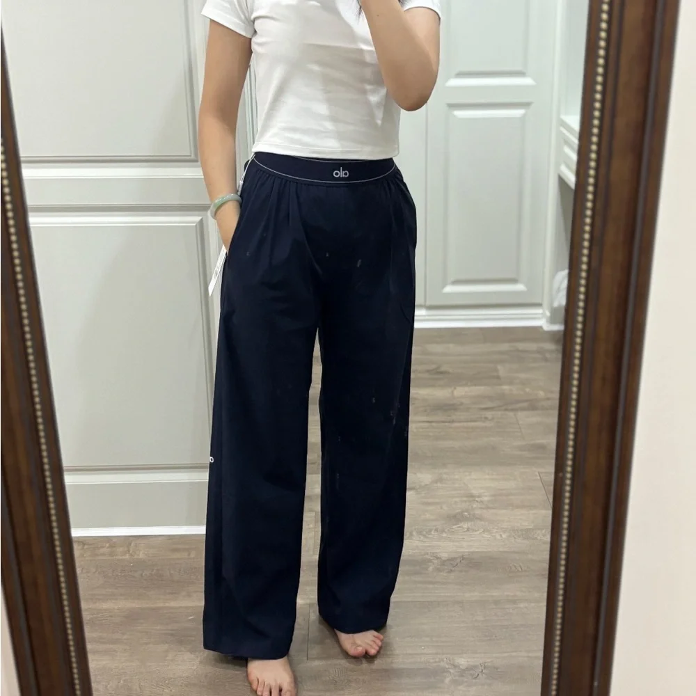 ALO Yoga Navy Blue Pants - Picture 1 of 3